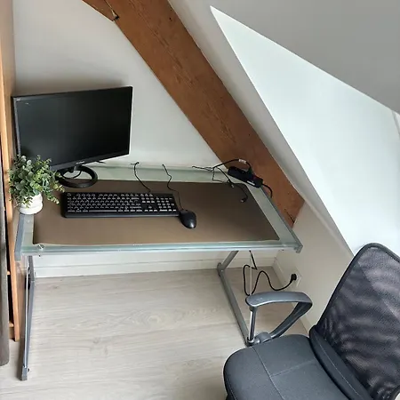 Center - Fiber - Pro & Logistics Apartment *